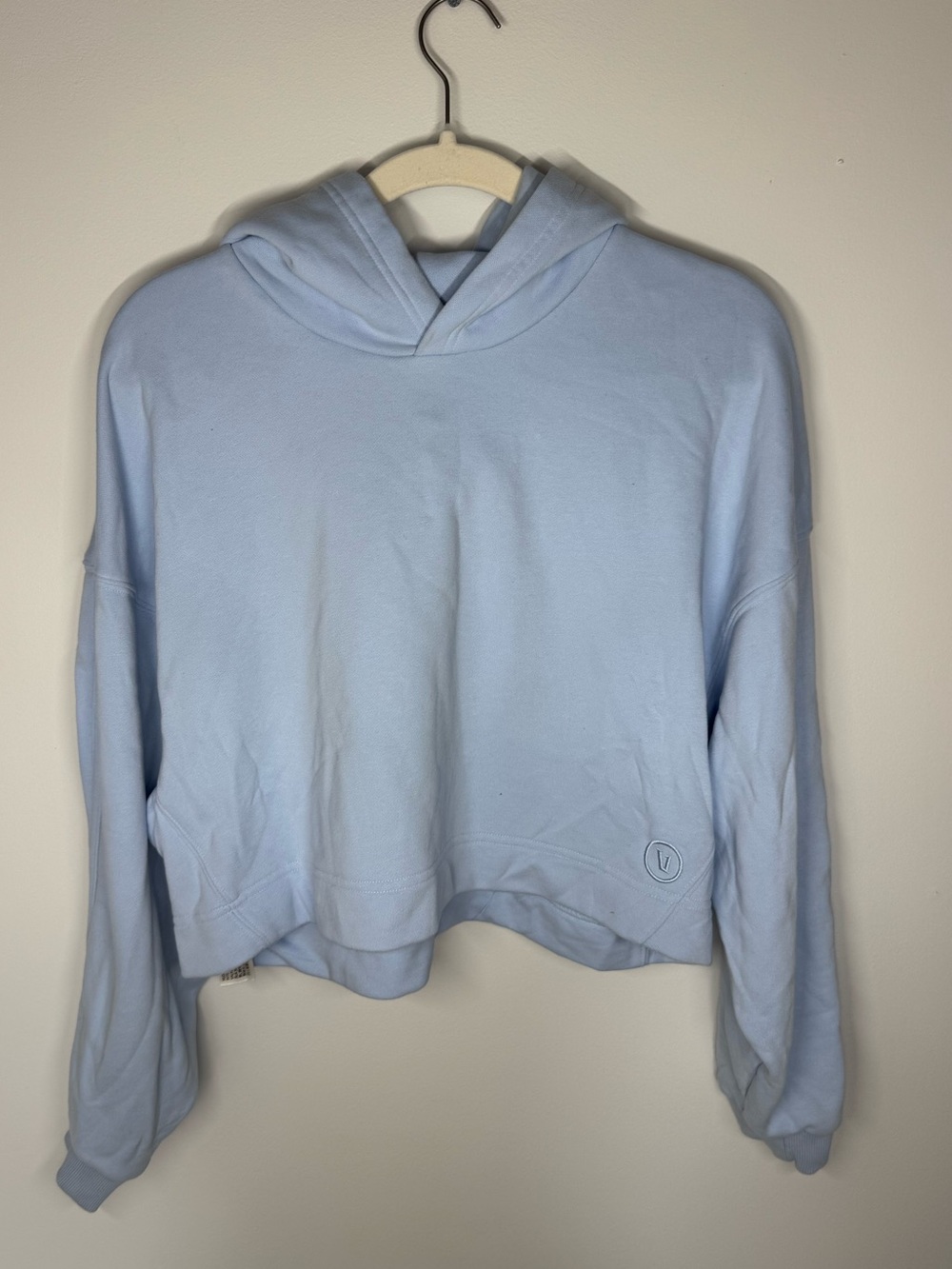 Vuori Sedona Cropped Hoodie- Crystal Blue